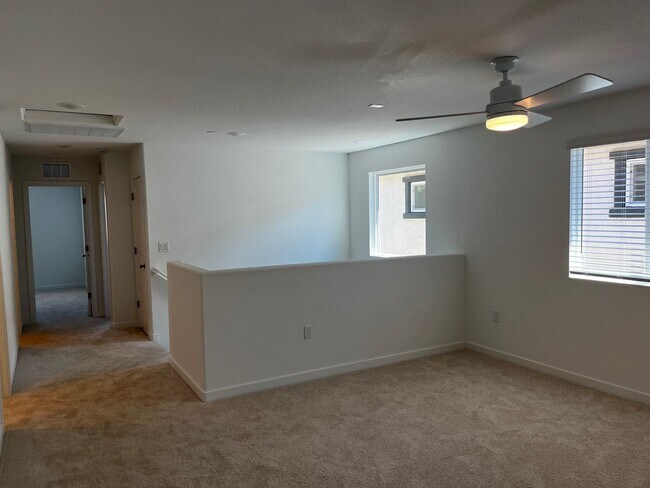 Building Photo - Beautiful New 3 Bedroom, 2.5 Bath, 1856 Sq...