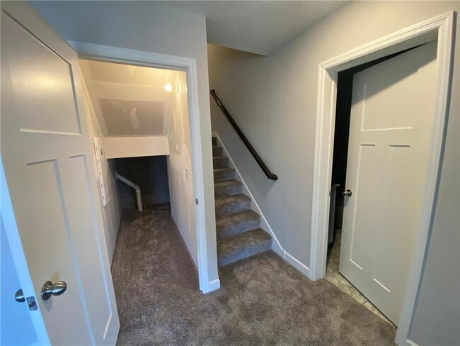 Building Photo - 206 Jean Avenue