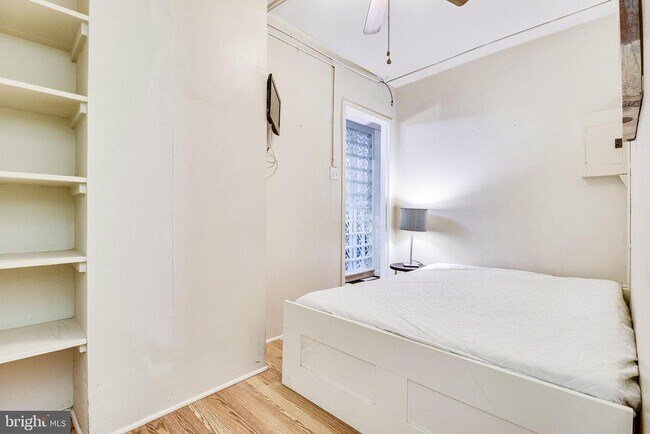 Building Photo - 1111 Arlington Blvd