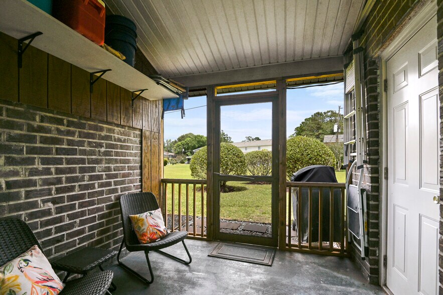 Building Photo - 1735 Boone Hall Dr