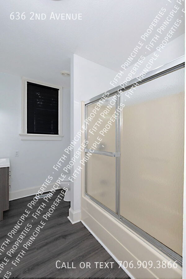 Building Photo - 636 2nd Ave