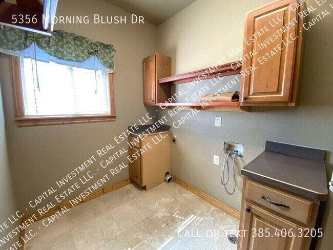Building Photo - 5356 Morning Blush Dr