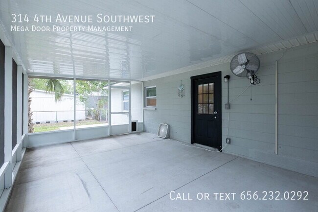 Building Photo - 314 4th Ave SW