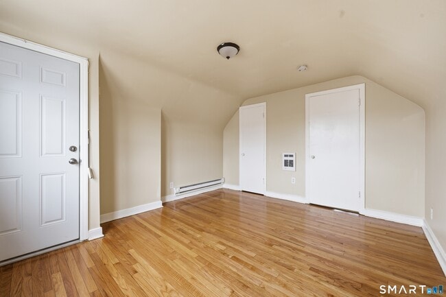 Building Photo - 976 Capitol Ave