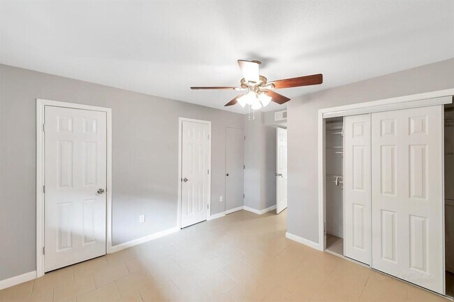 Building Photo - 12633 Memorial Dr