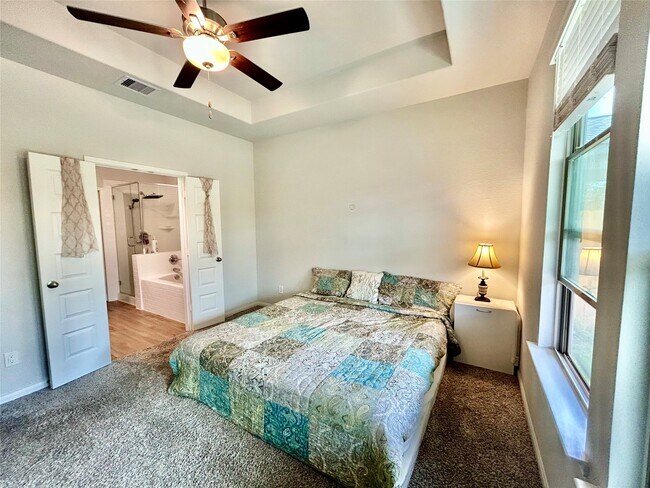 Building Photo - 1055 Bluebonnet Trl