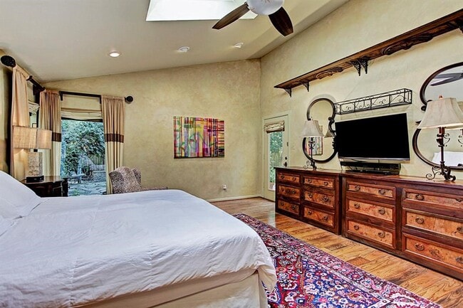 Building Photo - 2607 Crossvine Cir