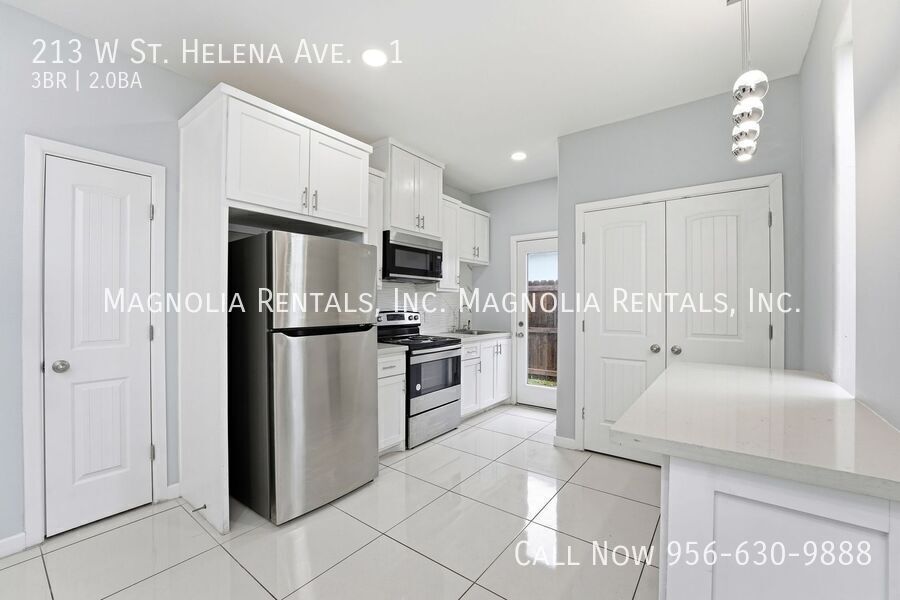 Building Photo - 213 W St Helena Ave