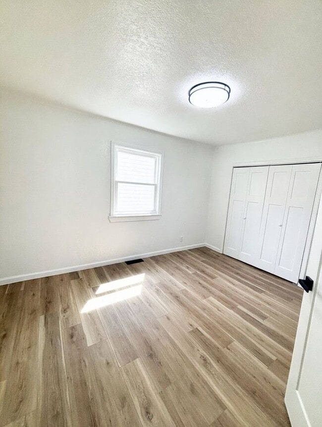 Building Photo - Wapak – Fully Remodeled Home with 2-Car Garage