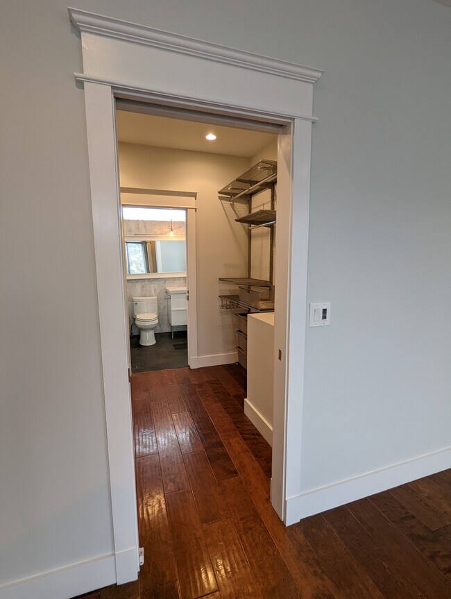 Building Photo - 228 F St NE