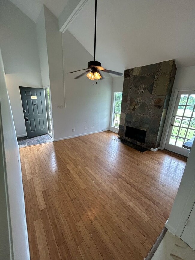 Building Photo - Ready to move in.....