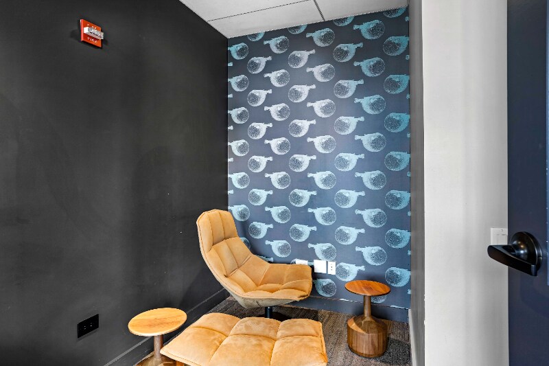 Building Photo - 195 W Superior St