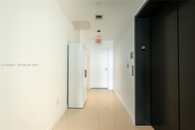 Building Photo - 2900 NE 7th Ave