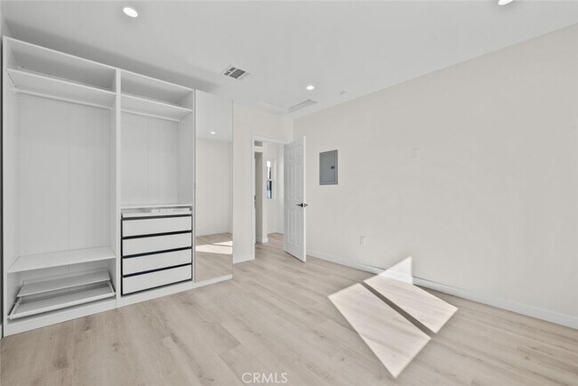 Building Photo - 16828 Los Alimos St