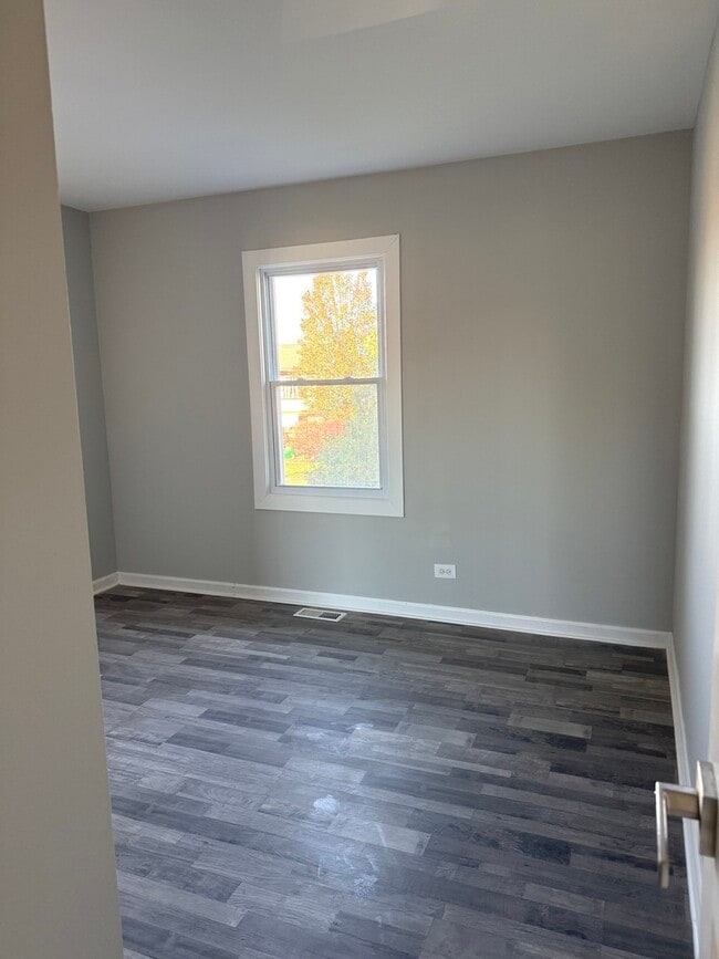 Building Photo - 651 Chesapeake Dr