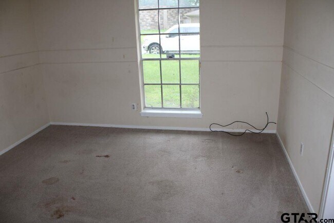 Building Photo - 1220 Brookshire Dr