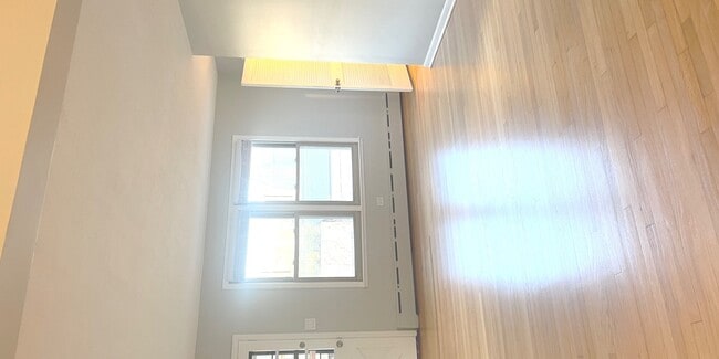 Building Photo - 4133 N Ashland Ave