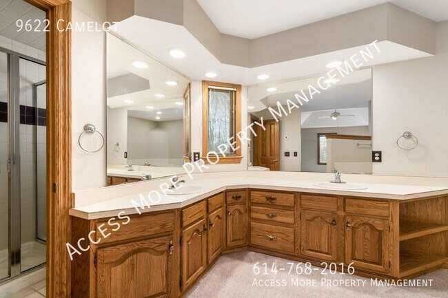 Building Photo - SPACIOUS & GRAND HOME IN PICKERINGTON!
