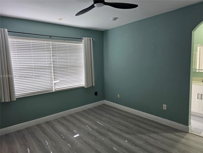 Building Photo - 14114 SW 51st Ln