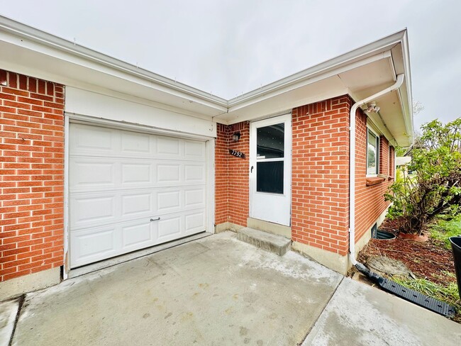 Primary Photo - 7790-7792 W. 68th Avenue