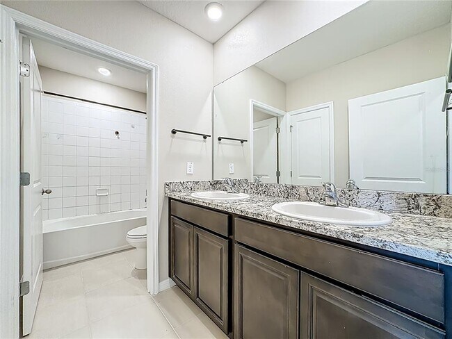 Building Photo - 13071 Brookside Moss Dr