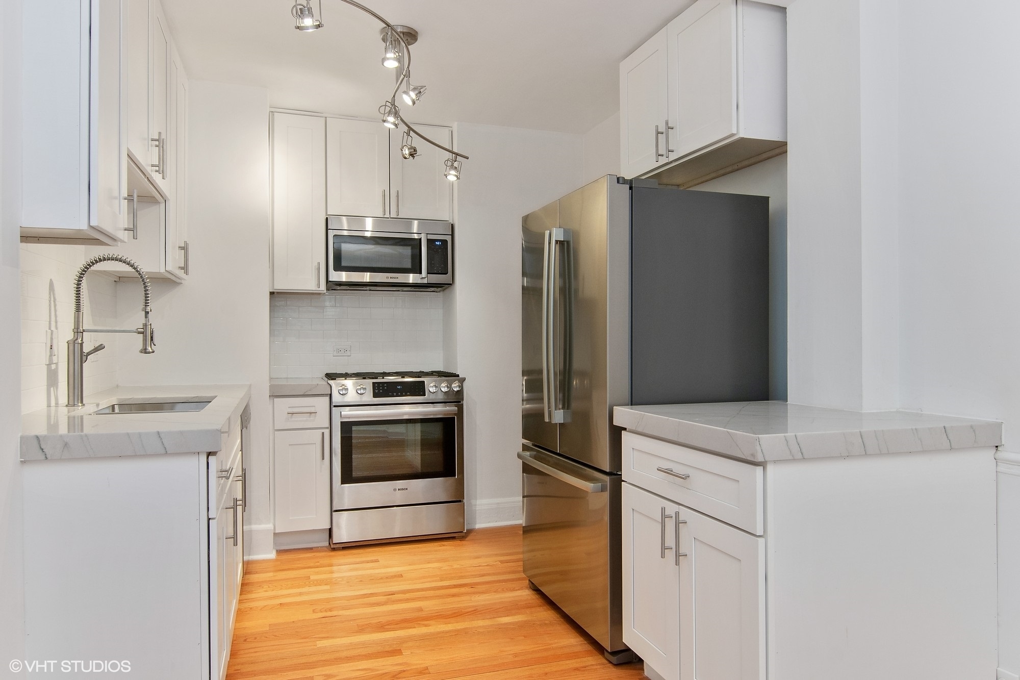 Kitchen - 3730 N Lake Shore Dr