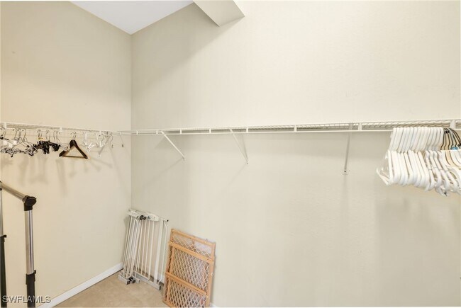 Building Photo - 1905 Seville Blvd