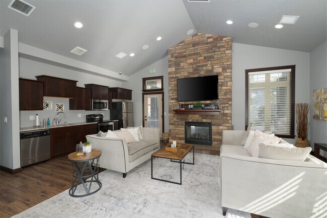 Building Photo - The Residence at River Run