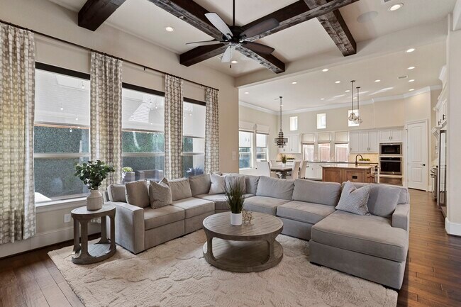 Building Photo - 622 Pink Azalea Trail