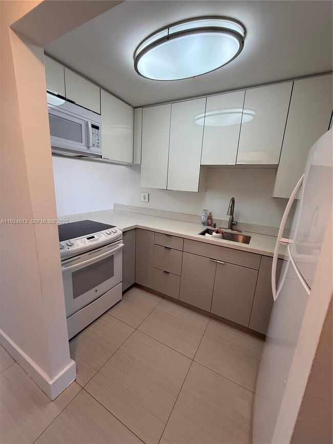 Building Photo - 13215 SW 57th Terrace