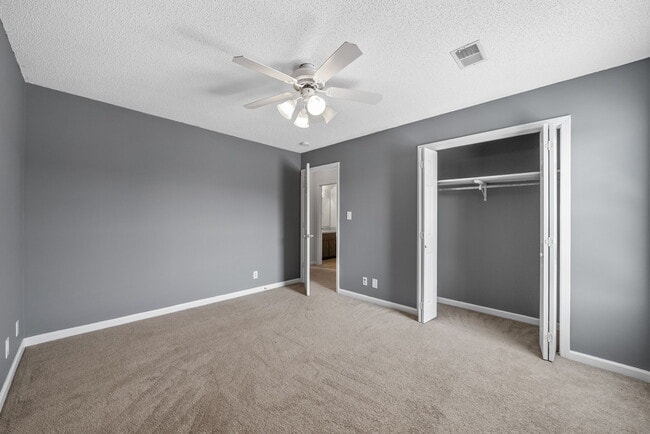 Building Photo - 443 Cranklen Cir