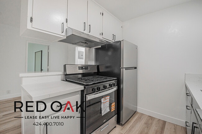 Building Photo - 230 N Grand Ave