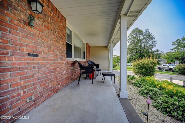 Building Photo - 855 Derry Dr