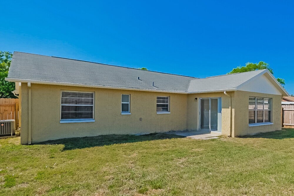 Building Photo - 7437 Jenner Ave