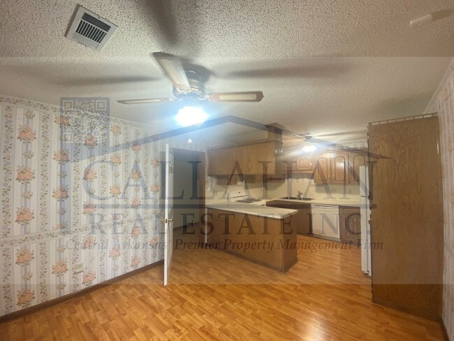 Building Photo - Sherwood 3 Bedroom Home