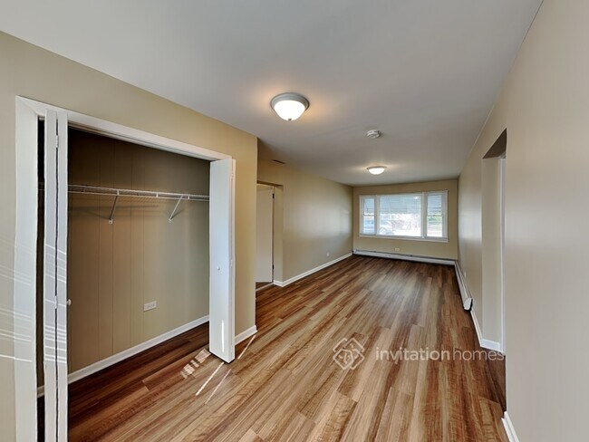Building Photo - 3461 N Osceola Ave