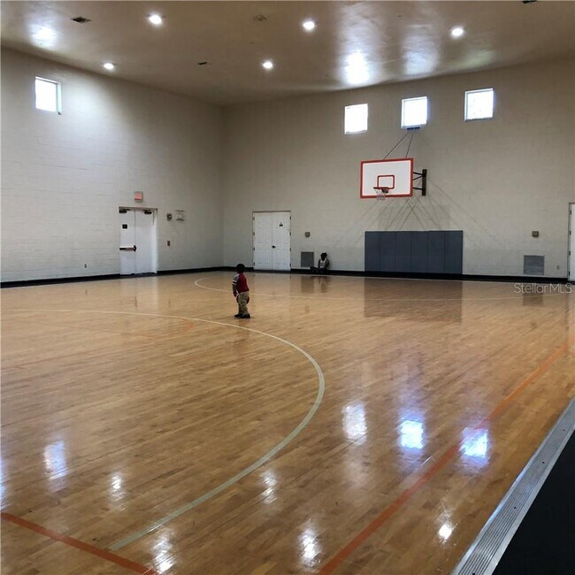 Building Photo - 1300 Eastern Pecan Pl