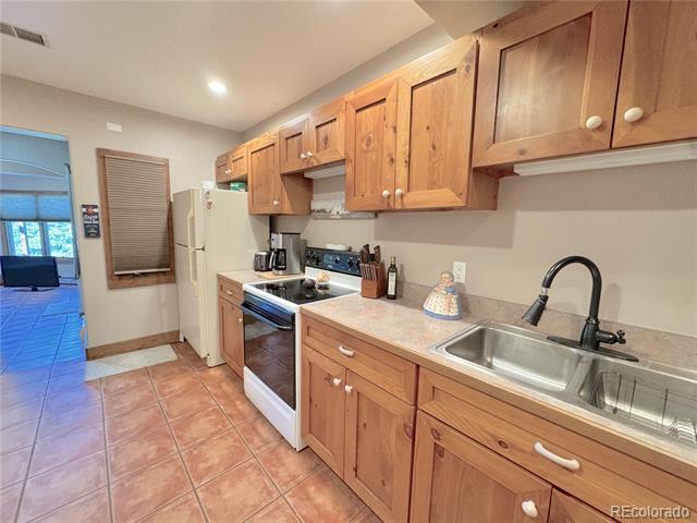 Building Photo - 4760 Lariat Dr