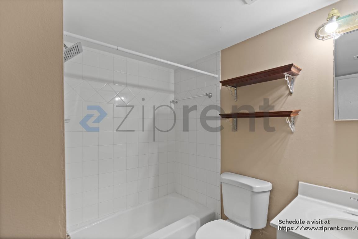 Building Photo - 1022 Sandlin Pl