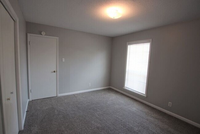 Building Photo - 2 bedroom 2 bath apartment in Tyler! Avail...