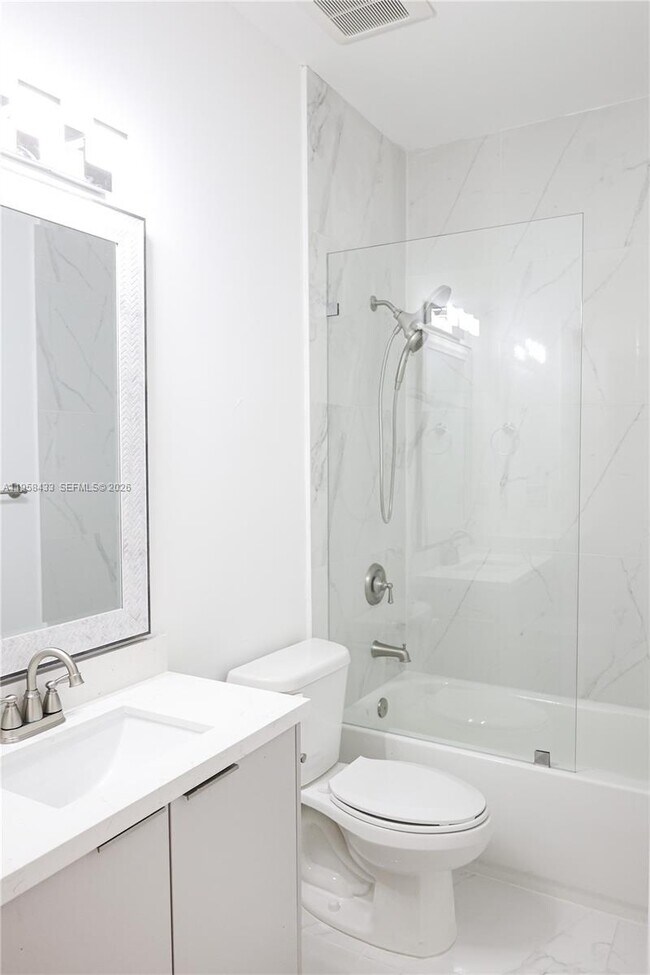 Building Photo - 1221 NW 45th St