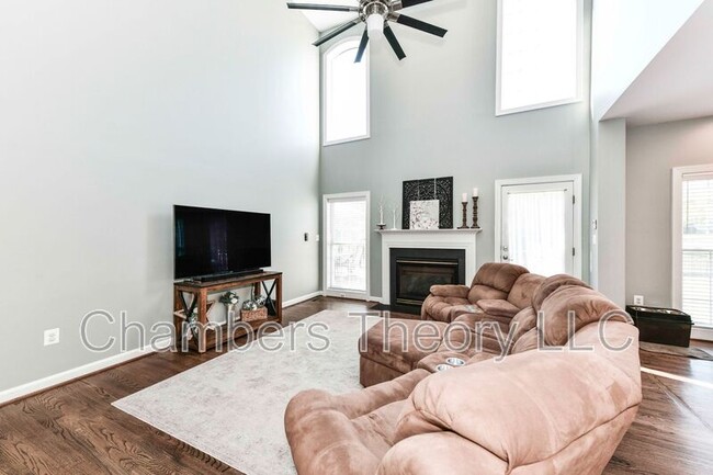 Building Photo - 25798 S Village Dr