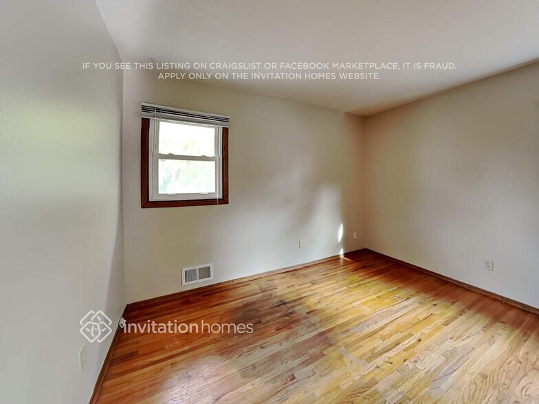 Building Photo - 2457 Spruce Pl