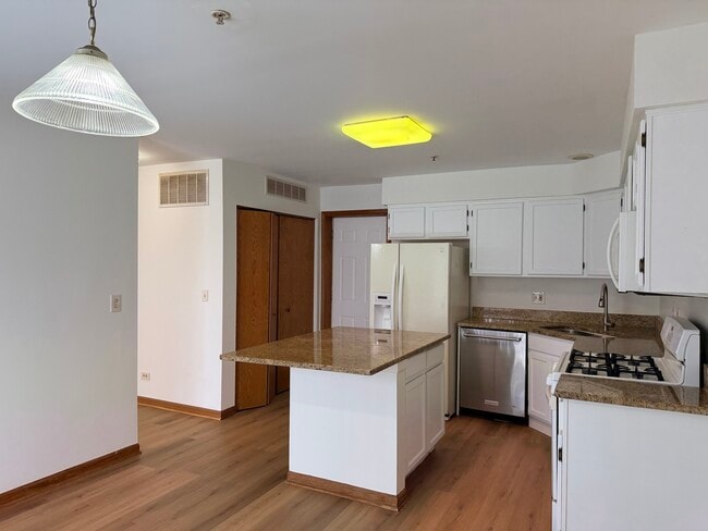 Building Photo - 1303 Orleans Dr