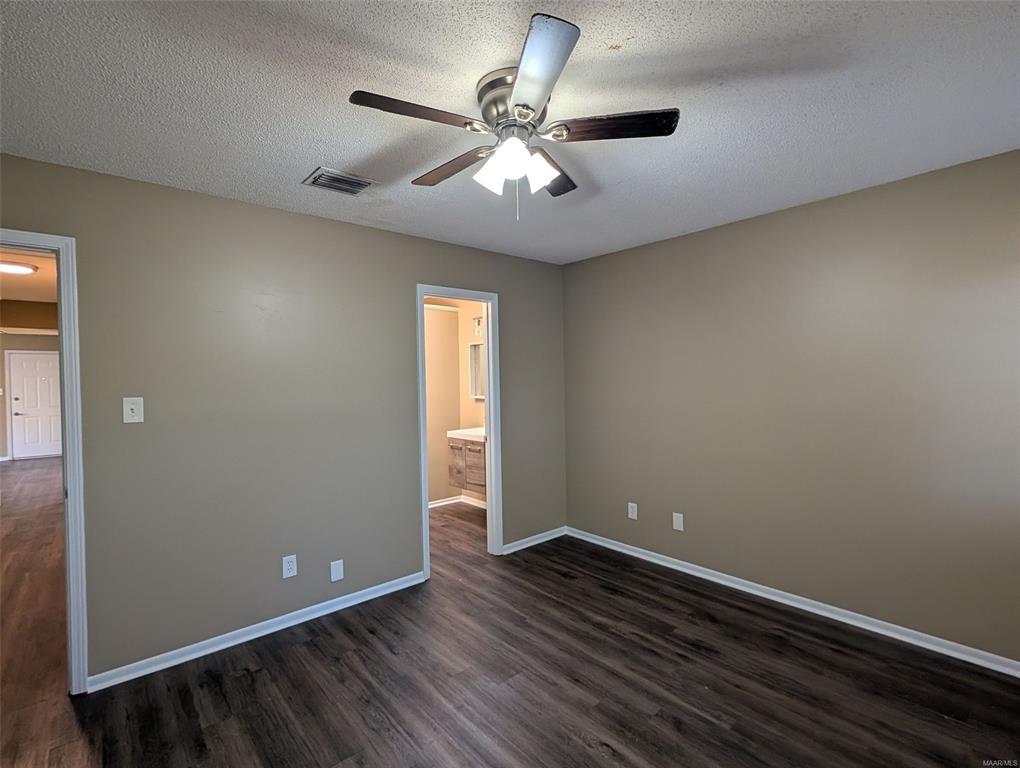 Building Photo - 5904 Carmel Dr