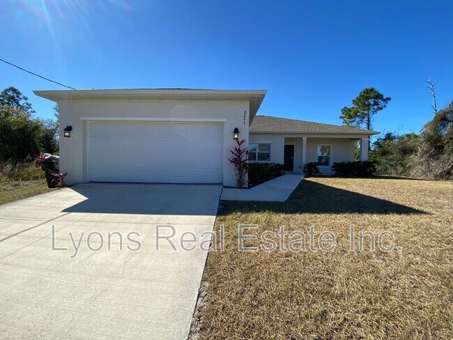 Building Photo - 2497 Cortland Ave