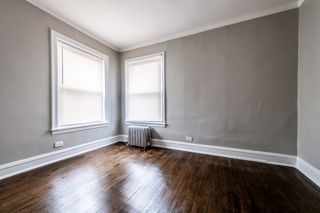 Building Photo - 6904 S Cregier Ave