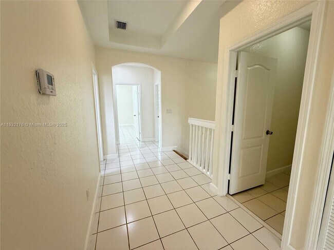 Building Photo - 15131 SW 23rd Ln