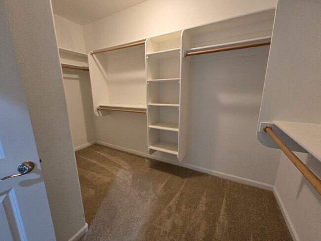 Building Photo - 2643 Andrew Ave NW