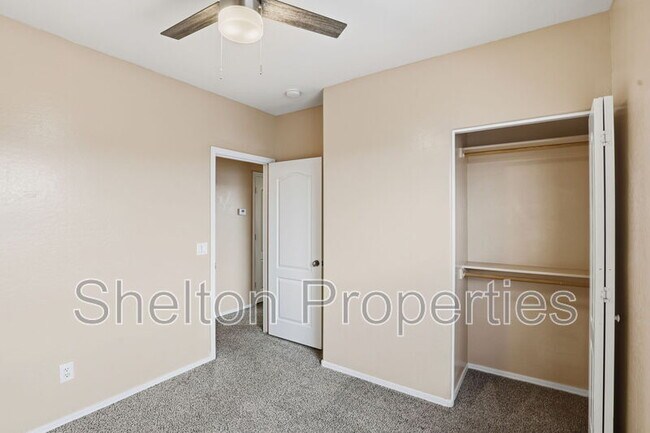 Building Photo - 15818 N 25th St